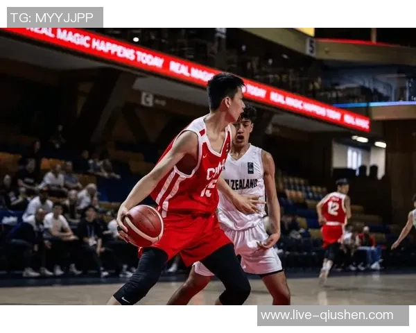 周琦在国际赛场上的崛起与挑战：从青涩新星到篮球巨星的成长之路