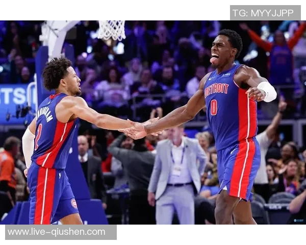 快船对阵爵士精彩直播尽在纬来体育频道，快来一起观看吧